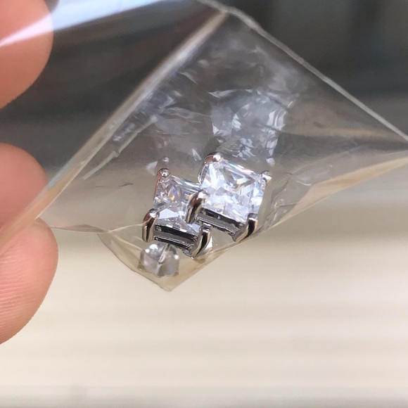 925 Silver Square Cut CZ Diamond Earrings - Picture 5 of 7